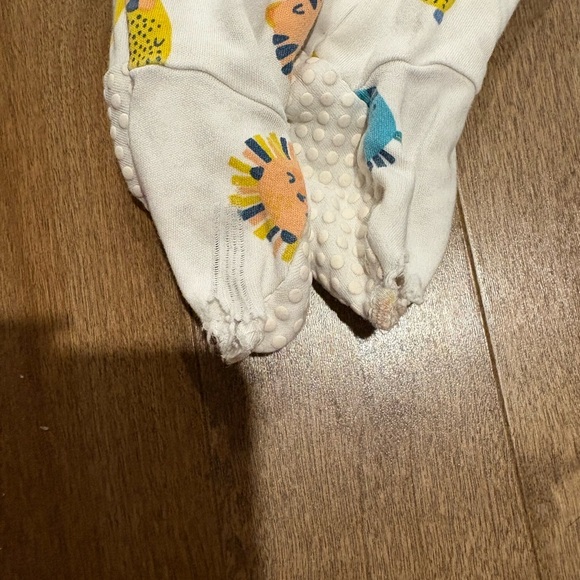 Bundle of 2 Baby Pyjama - With Imperfections - Picture 2 of 5